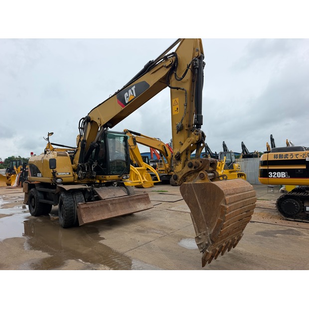 2018 Caterpillar M320D2-49086596
