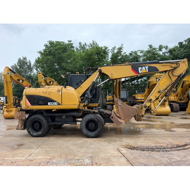 2018 Caterpillar M320D2-49086598