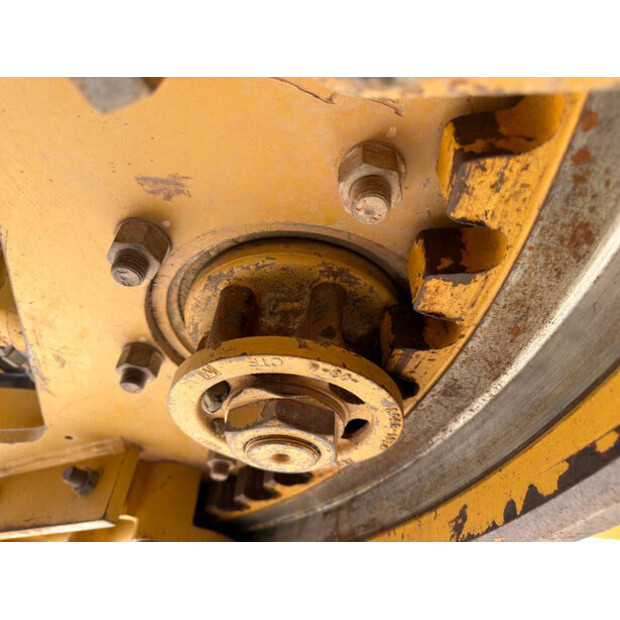 2011 Caterpillar 140M2-49086890