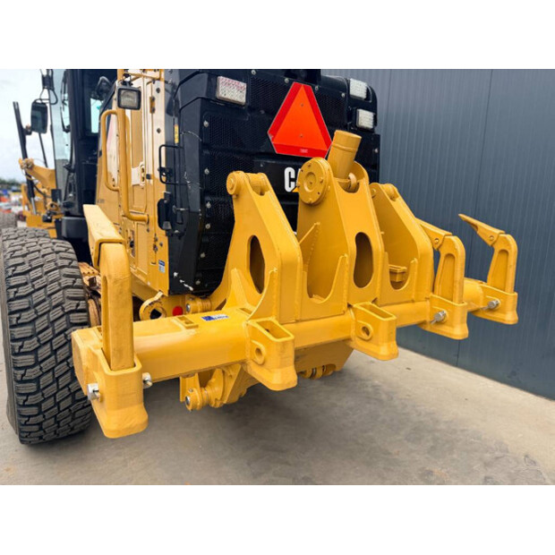 2015 Caterpillar 140M3-49086975