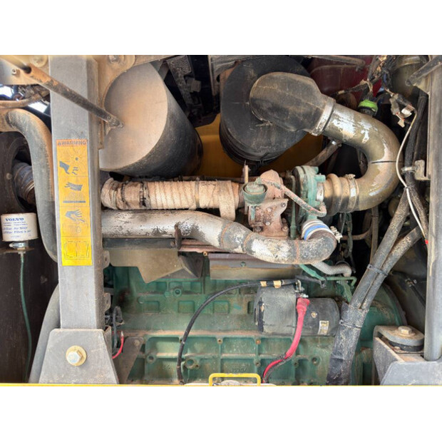 2011 Volvo G946-49087148