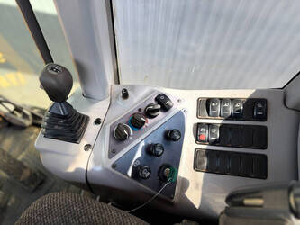 2011-volvo-g946-1487666-49087161