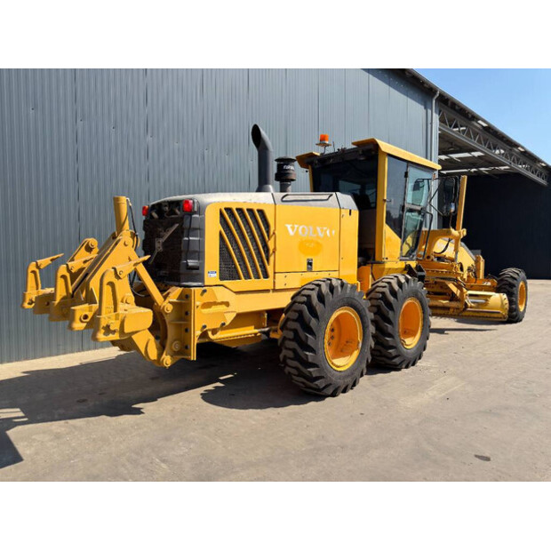 2011 Volvo G946-49087165