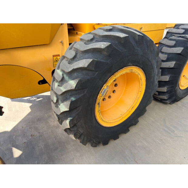 2011 Volvo G946-49087167