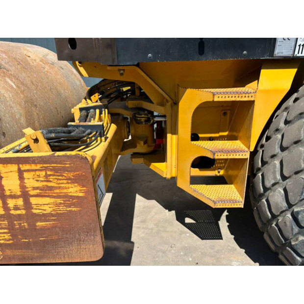 2002 Caterpillar CS563D-49087326