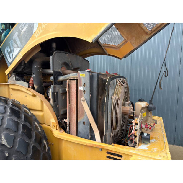 2010 Caterpillar CS74-49087358