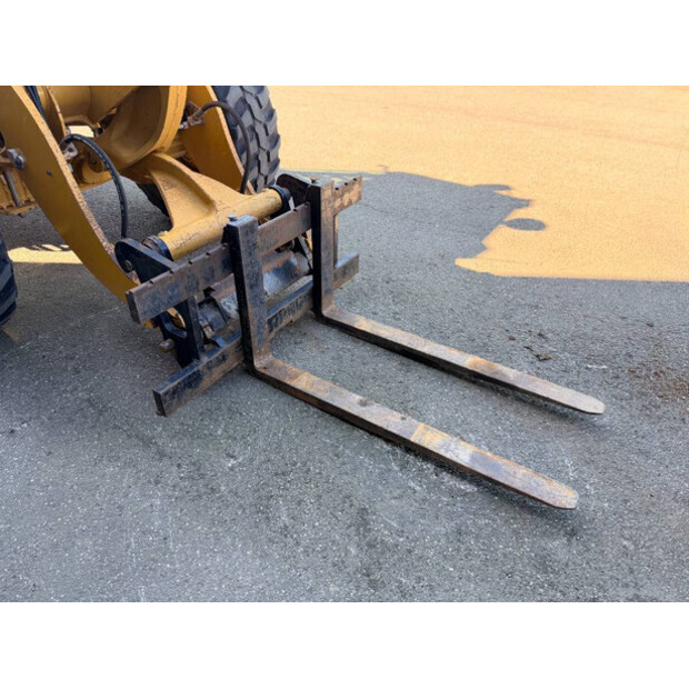 2017 Caterpillar 908M-49088238