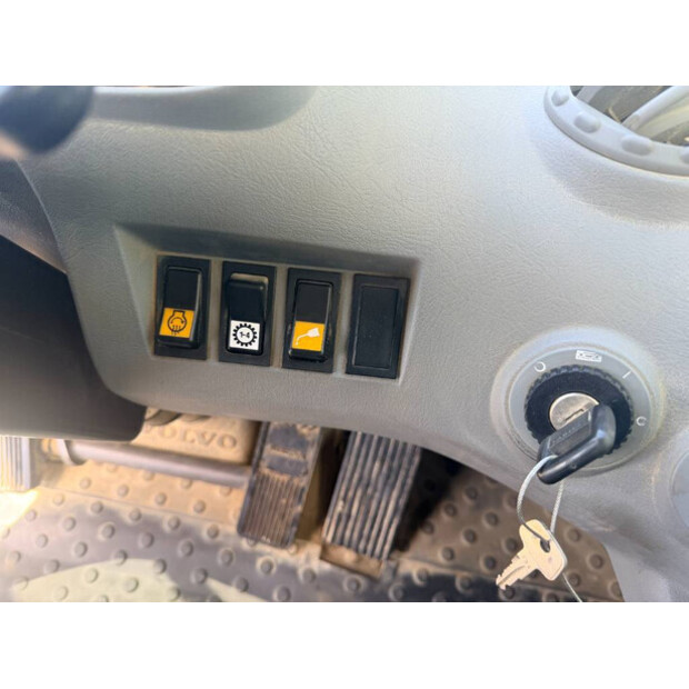 2005 Volvo L150E-49088554