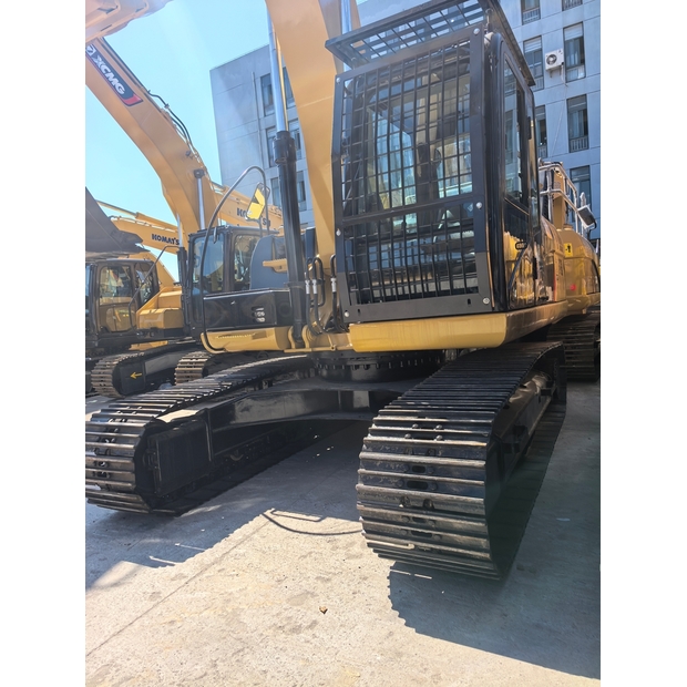 2024 كاتربيلر 320D-49092048