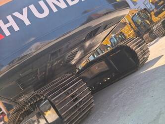 2023-hyundai-r220-9-1487822-49092191