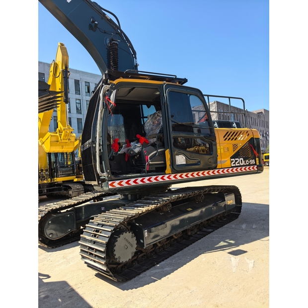 2023 Hyundai R220-9-49092196