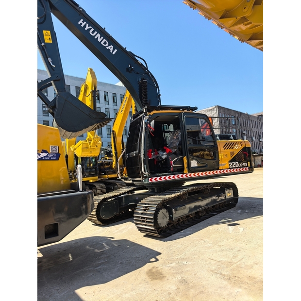 2023 Hyundai R220-9-49092200