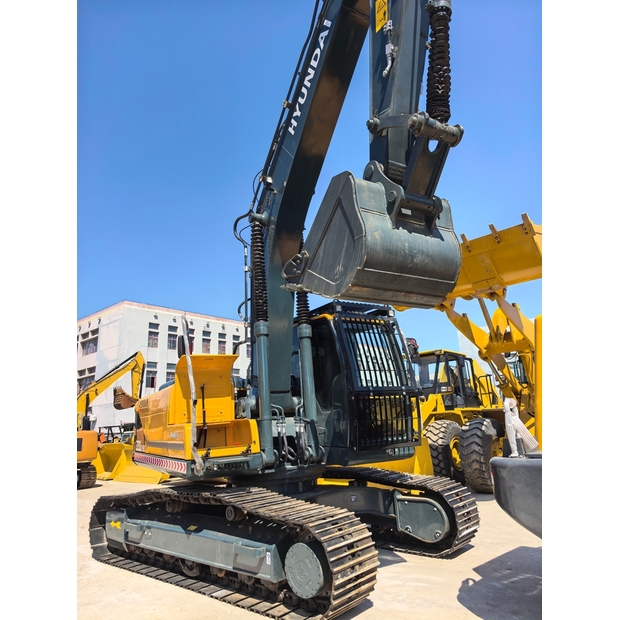 2023 Hyundai R220-9-49092203