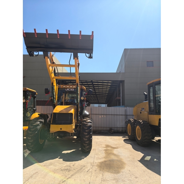 2024 JCB 4CX-49092384