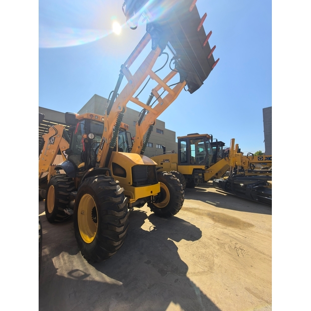 2024 JCB 4CX-49092386