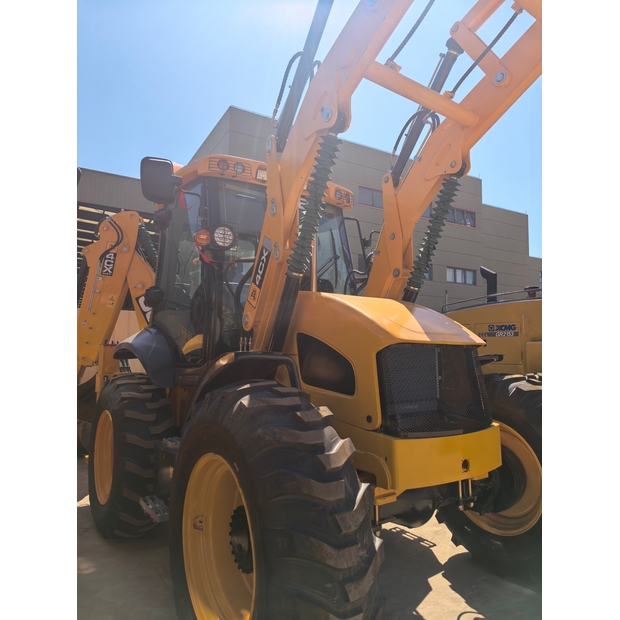 2024 JCB 4CX-49092387