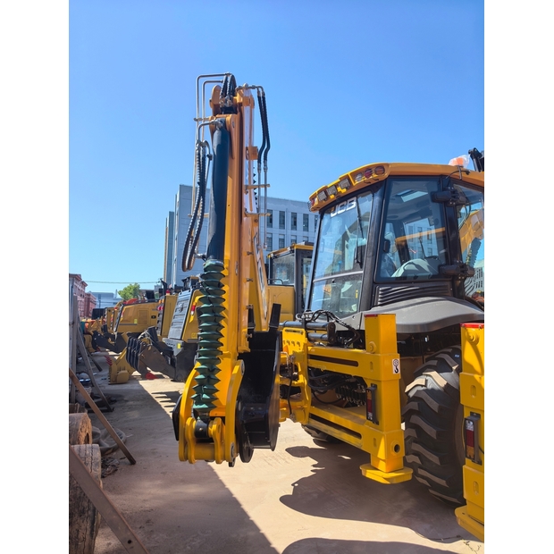 2024 JCB 4CX-49092391