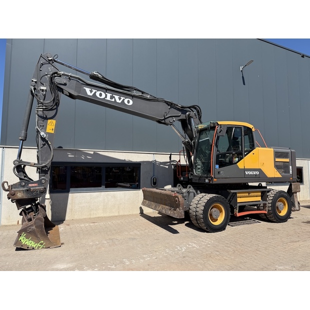 2018 Volvo EW220E-49093046