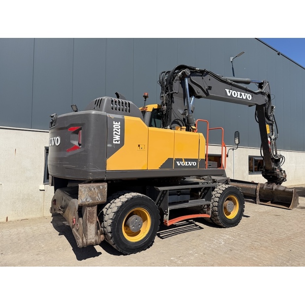 2018 Volvo EW220E-49093051