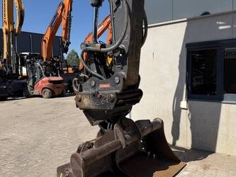 2018-volvo-ew220e-1487855-49093055