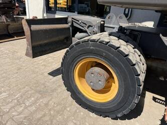 2018-volvo-ew220e-1487855-49093075