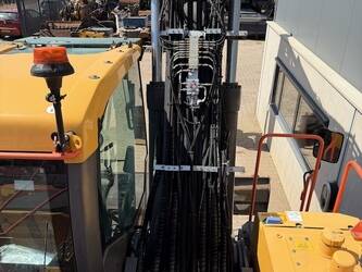 2018-volvo-ew220e-1487855-49093084