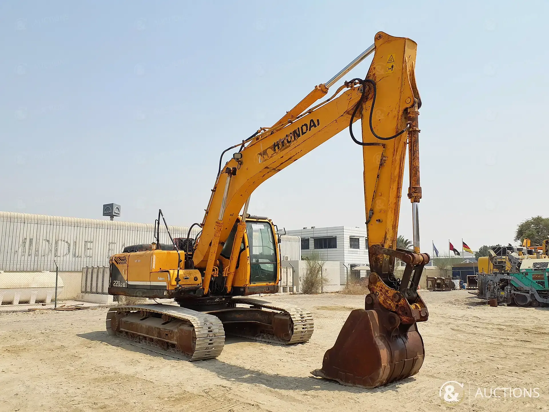 صورة ل حفارات مجنزرة 2018 هيونداي Robex 220-9S