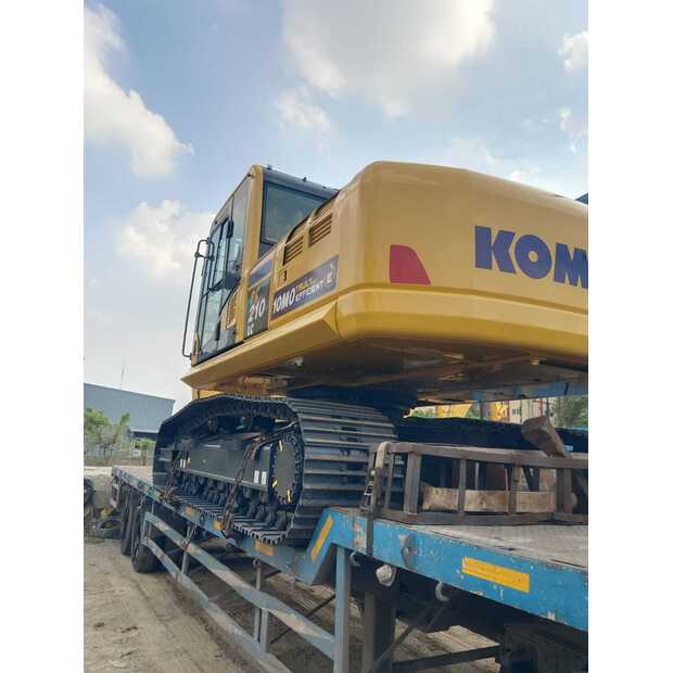 2026 Komatsu PC210LC-10M0-49094915