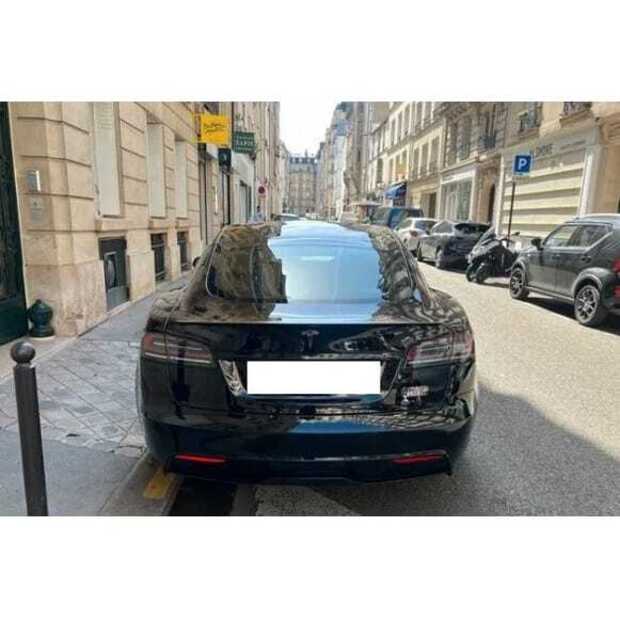 TESLA MODEL S-49094933
