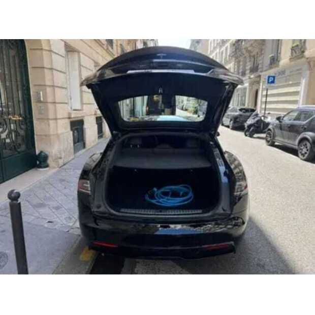 TESLA MODEL S-49094944