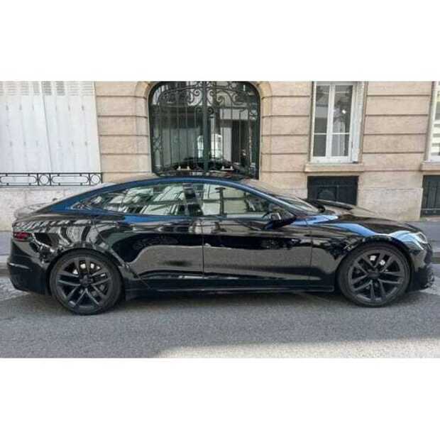 TESLA MODEL S-49094947