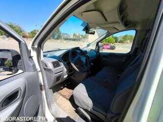 2009-peugeot-expert-1487184-49094977
