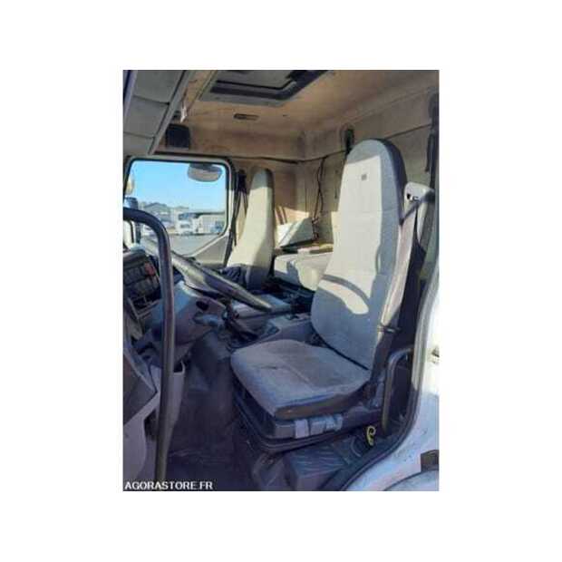 2002 Renault Midlum-49095032