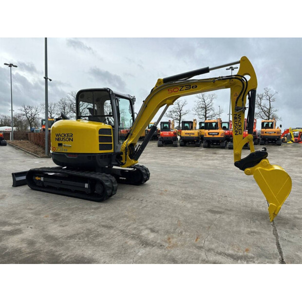 2016 نيوسون 50Z3-49098650