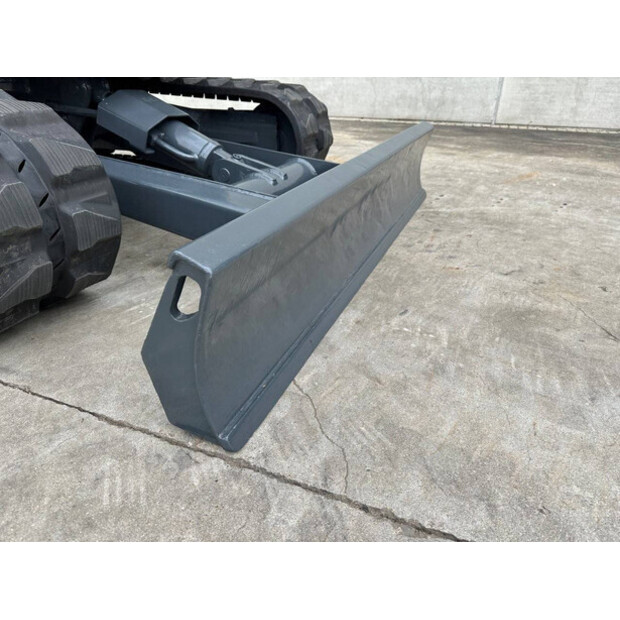 2016 نيوسون 50Z3-49098671