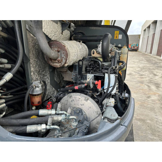 2016 نيوسون 50Z3-49098675