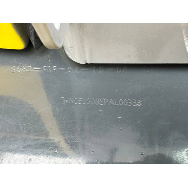 2016 نيوسون 50Z3-49098688