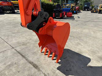 2012-kubota-others-49098740