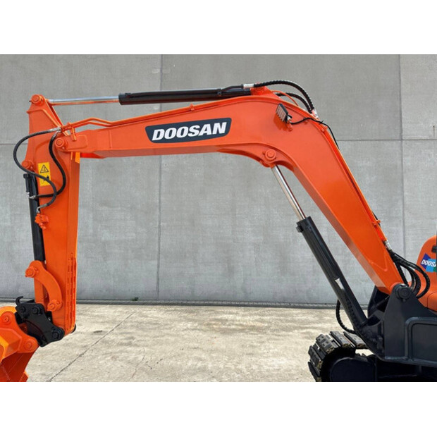 2018 دووسان DX55-9C-49098870