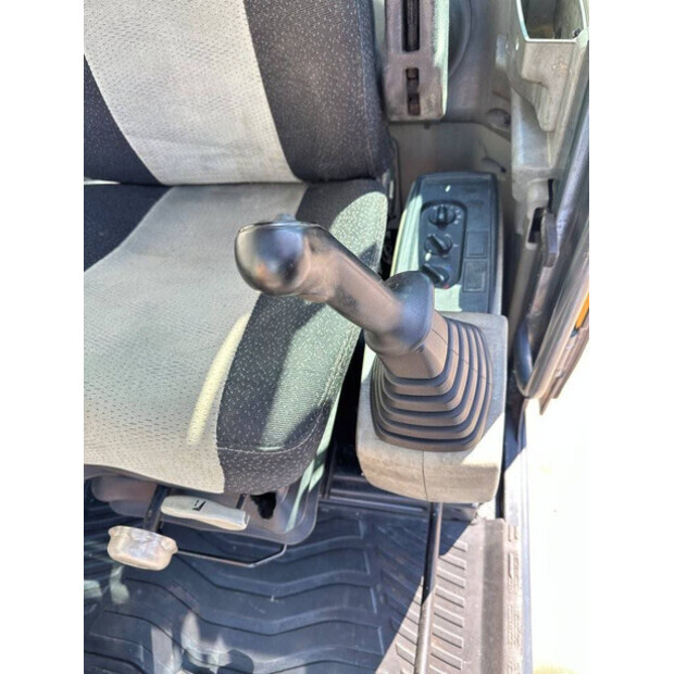 2017 Hyundai R60VS-49098929