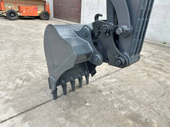 2012-volvo-ec60c-1487946-49099031