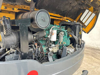 2012-volvo-ec60c-1487946-49099050