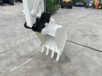 2010-bobcat-331-1487950-49099202