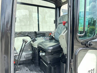 2010-bobcat-331-1487950-49099226