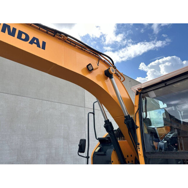 2018 Hyundai HX130LCR-49099419