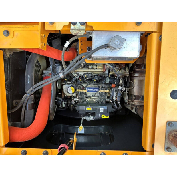 2018 Hyundai HX130LCR-49099428