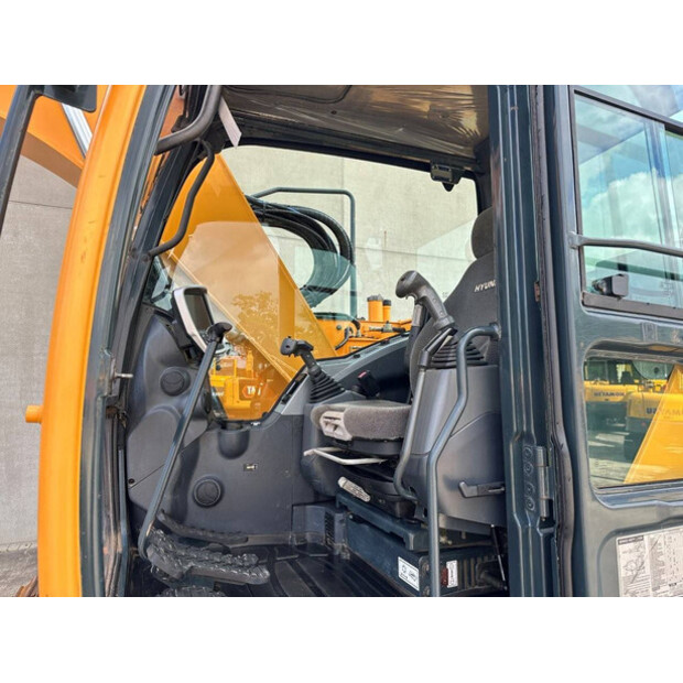 2018 Hyundai HX130LCR-49099434