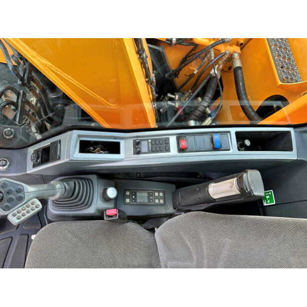 2018 Hyundai HX130LCR-49099442