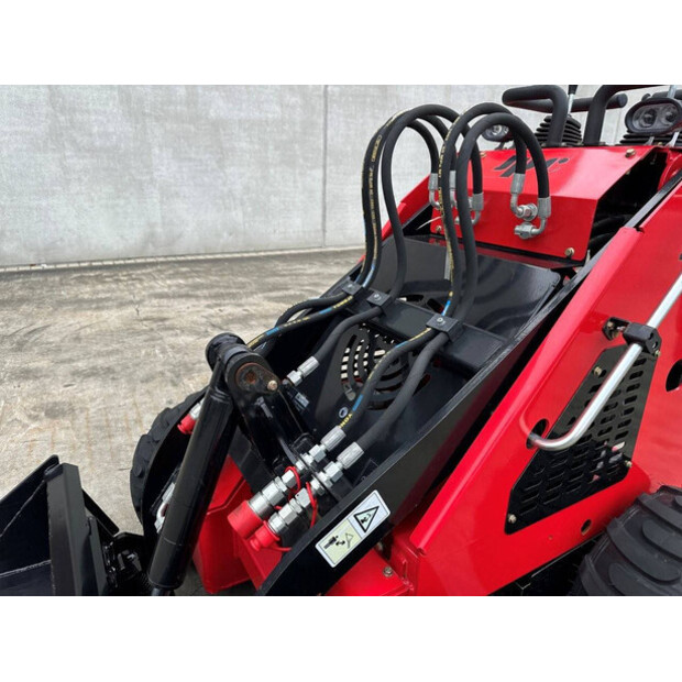 2025 JPC HT320-49099645