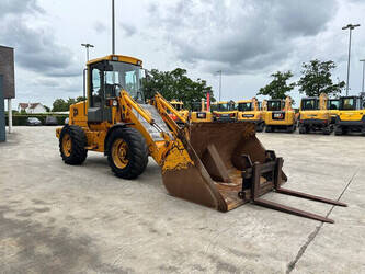 1996-jcb-411-1487962-49099689